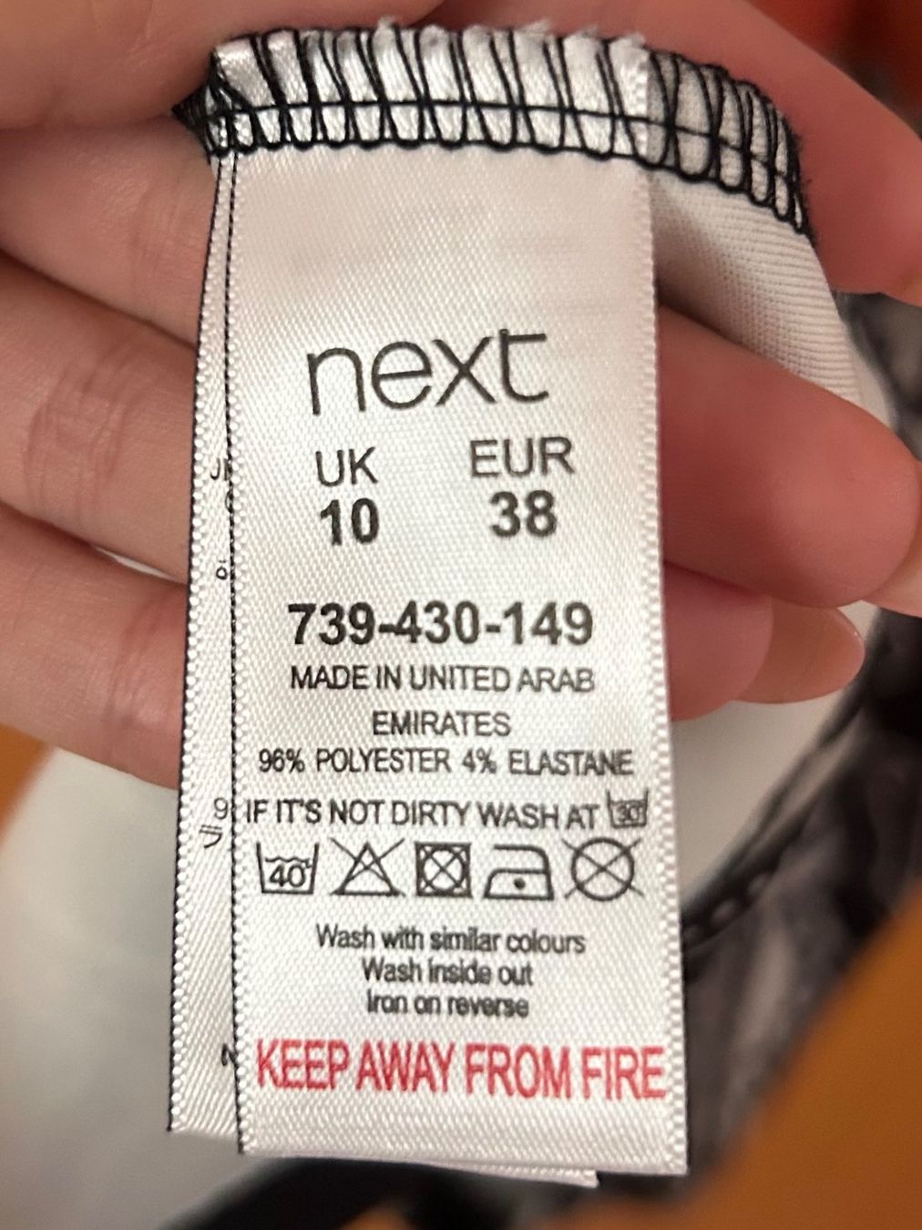 Next Vestiti: Next Etuikleid gemustert Gr. 38 – Usato da Oberkulm venduto da angela_05 5