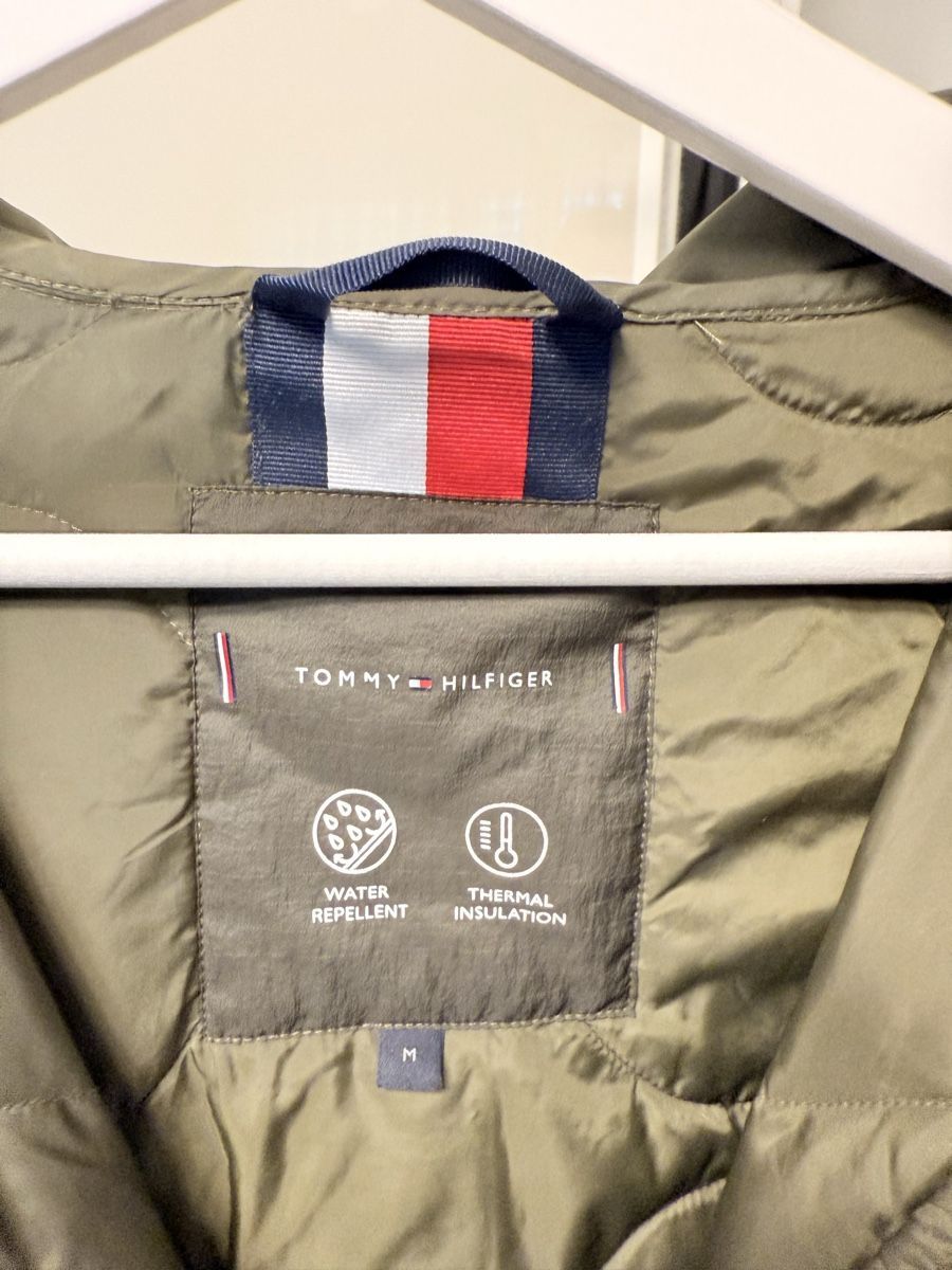 Tommy Hilfiger Giacche: Tommy Hilfiger leichte Daunenjacke – Usato da Näfels venduto da sellmemoric 3