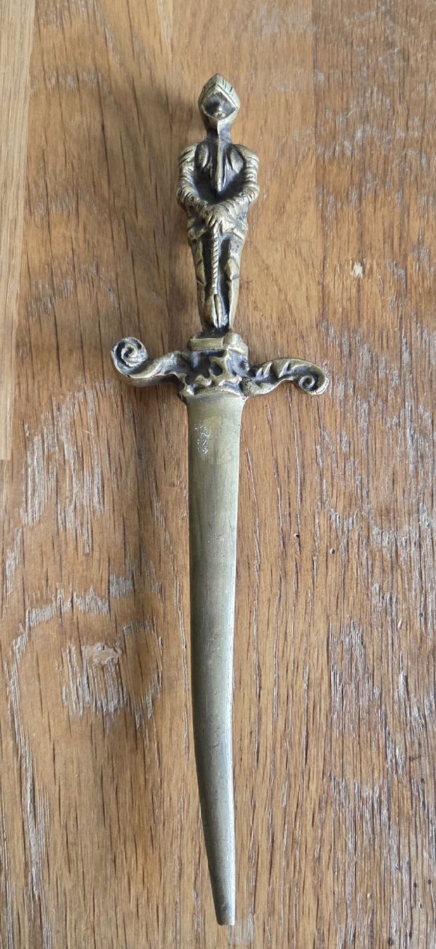 Autres fournitures de bureau: Brieföffner Figur Ritter Messing antik  – D'occasion à Stans par Ducati16
