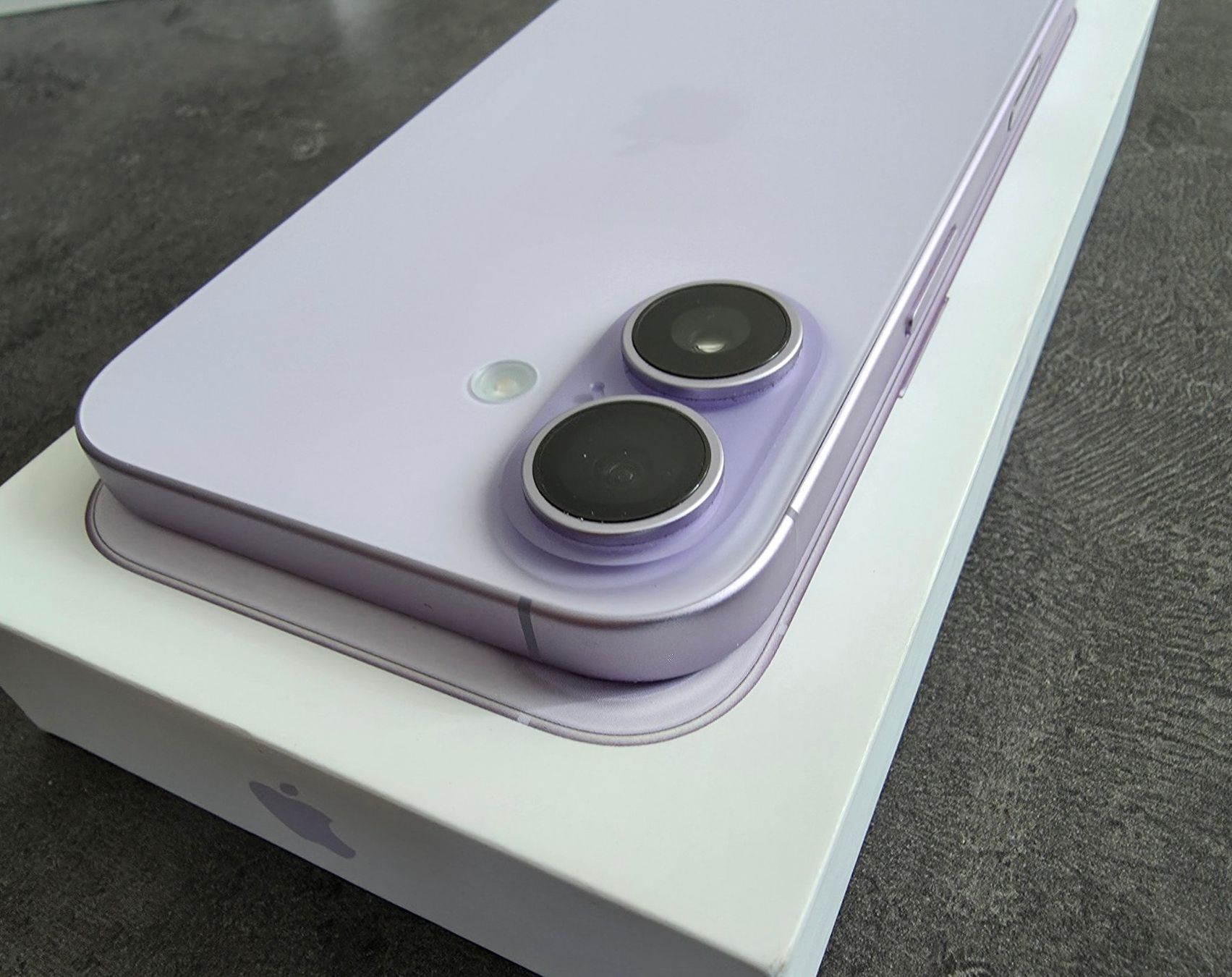 Apple Telefoni cellulari / Smartphones: iPhone 17 Lavande 256Gb + garantie – Usato da La Neuveville venduto da rapiot 4