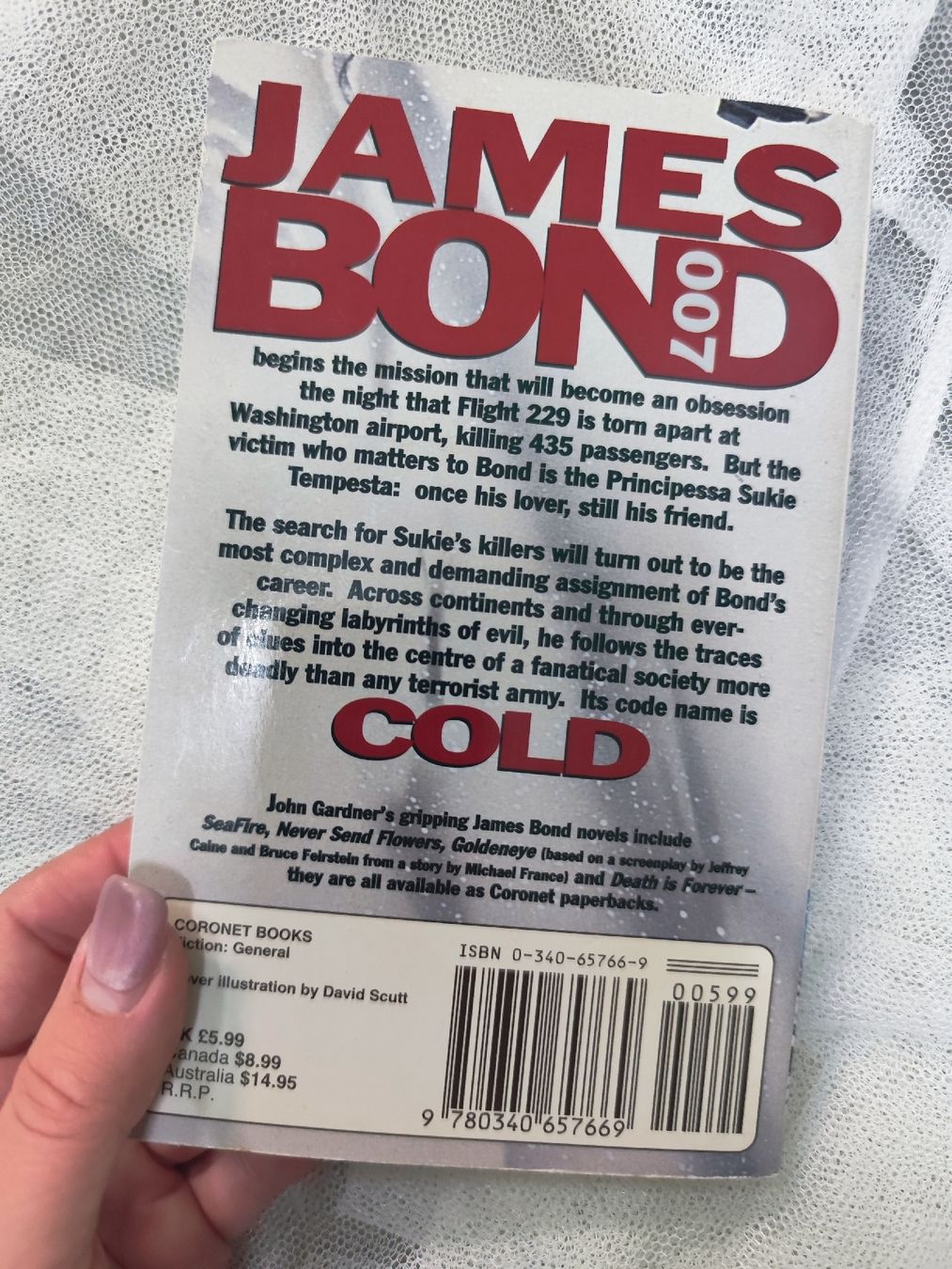 Libri: James Bond: Cold - John Gardner Thriller, Perfect Read! – Usato da Mägenwil venduto da VintageGirly 1