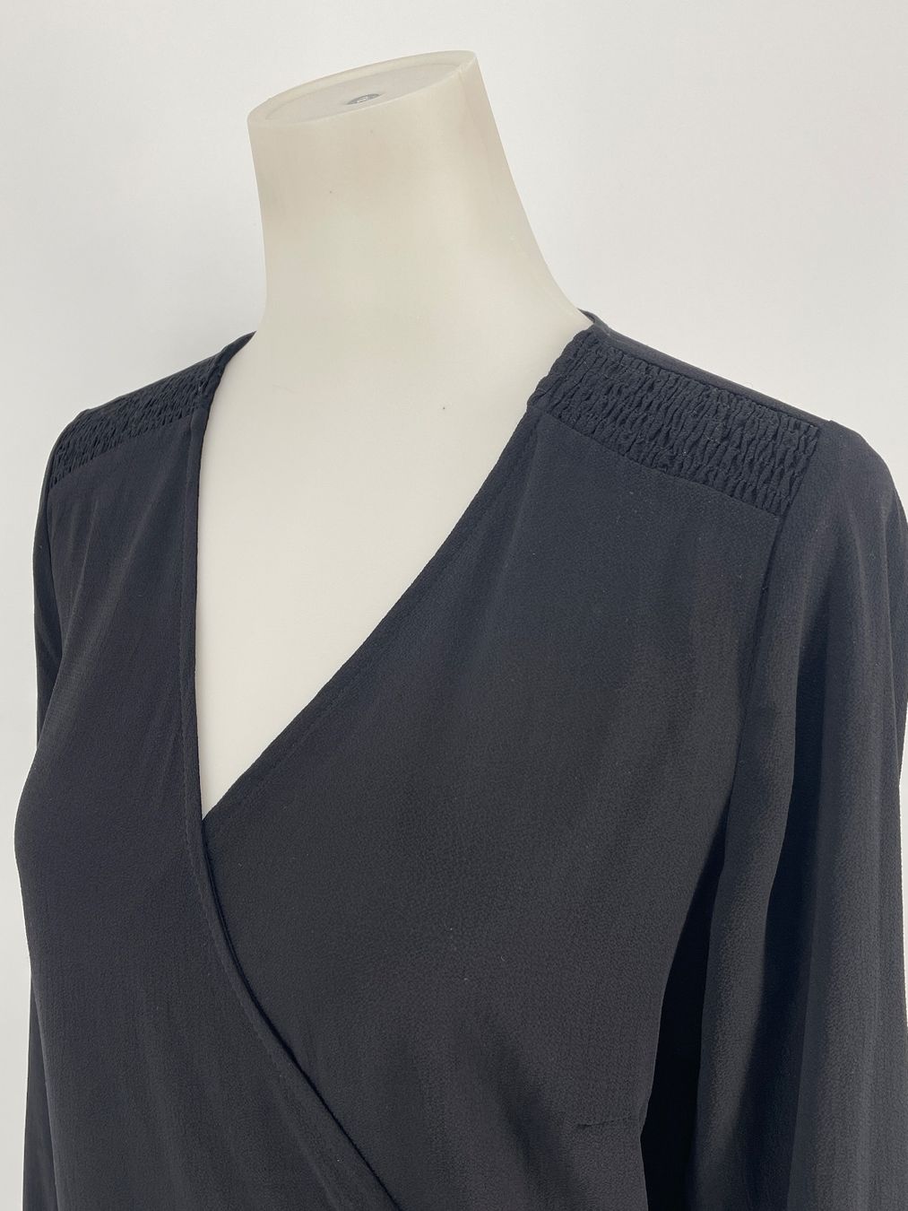 Kleider: Schwarzes elegantes Wickelkleid, Gr. 36 von Kaffe – Neu (gemäss Beschreibung) aus Auenstein von moin. 2