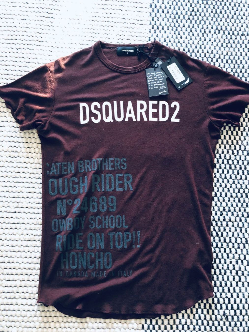 Dsquared2 T-Shirts: DSQUARED2  printed T-shirt Sz M – Neu und originalverpackt aus Lausanne von ipanema23 5