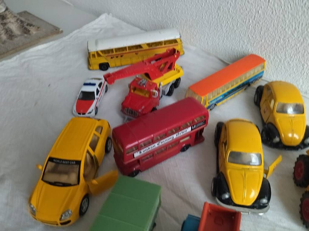 Modellini d'auto: Modellauto Sammlung mit z.T. wertvollen Stücken – Usato da Aathal - Seegräben venduto da anny44 2
