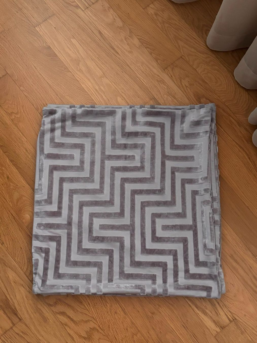 H&M Kissen: Sofa Kissenbezug – Neu (gemäss Beschreibung) aus Hunzenschwil von sofiasm3 1