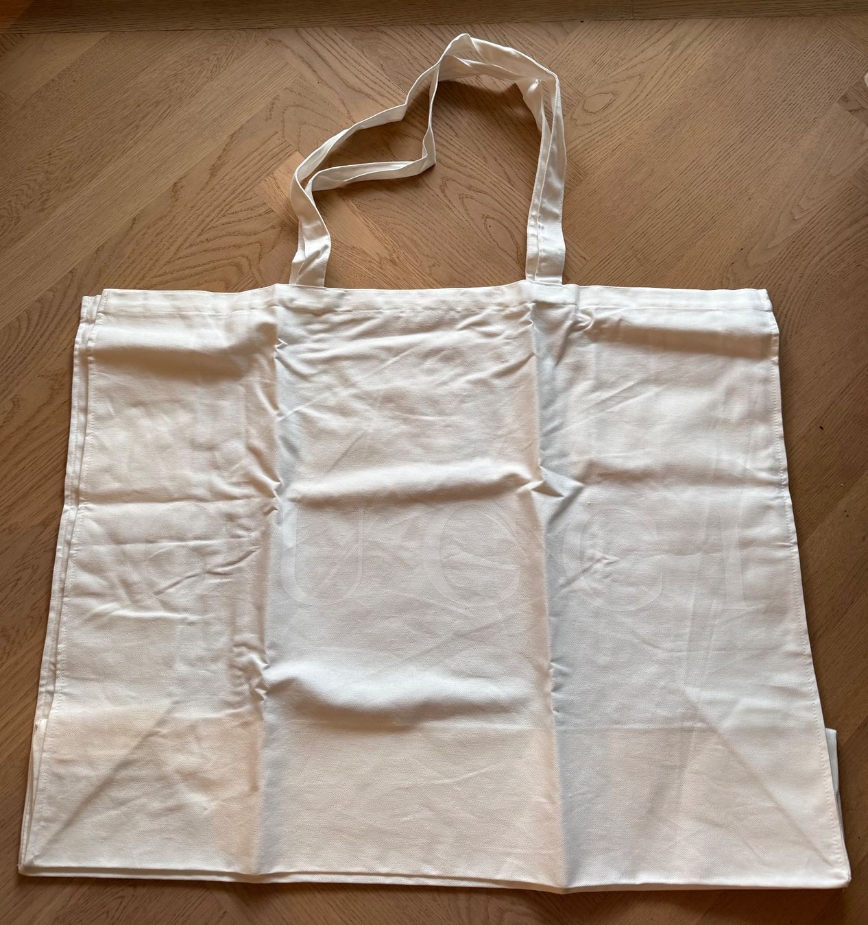 Gucci Borse: GUCCI - 2 Papiertaschen, eine riesige Stofftasche mit Logo – Nuovo e nell'imballaggio originale da St. Gallen venduto da aracne 2