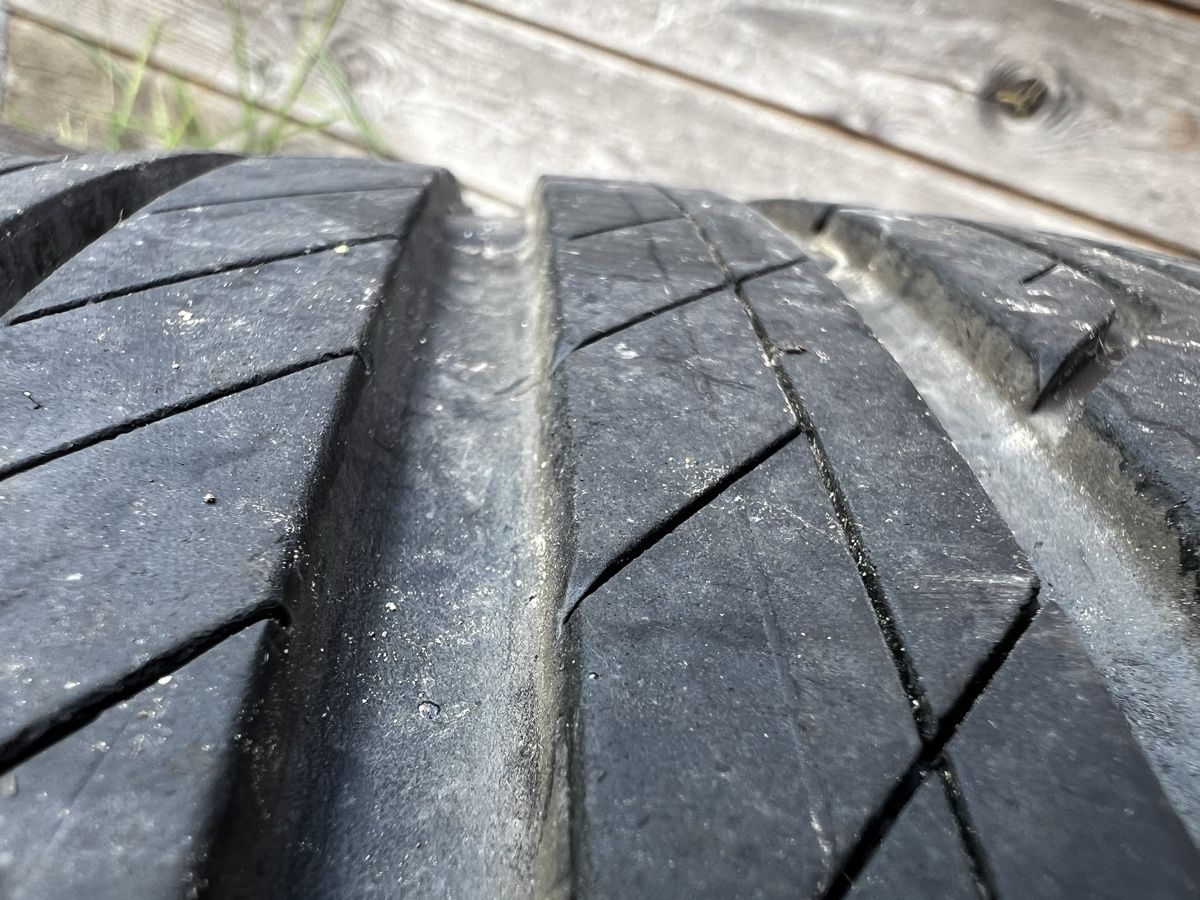 Autres accessoires p. véhicule: Bridgestone Tiranza 2 Stk Reifen – D'occasion à Riedholz par Kultcars