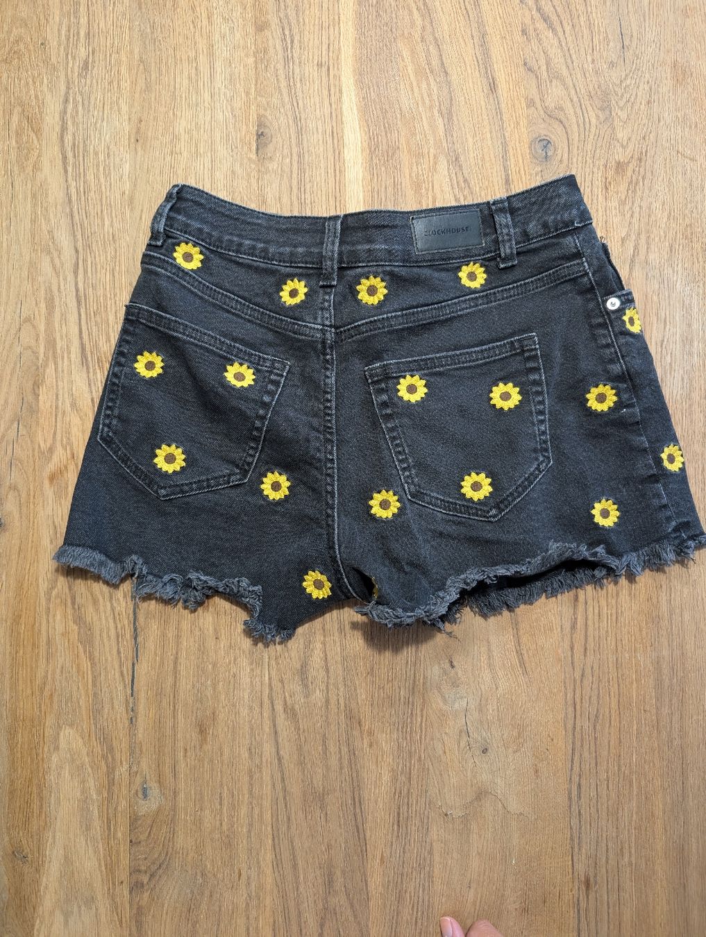 Pantaloni: Shorts Sonnenblume – Usato da Schlieren venduto da RheaT 1