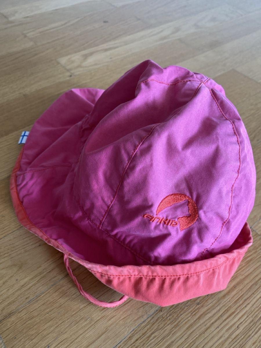 Finkid Altro abbigliamento per bambina: Finkid Sonnenhut pink/rot Grösse 52 – Usato da Zumikon venduto da Teuchter 1