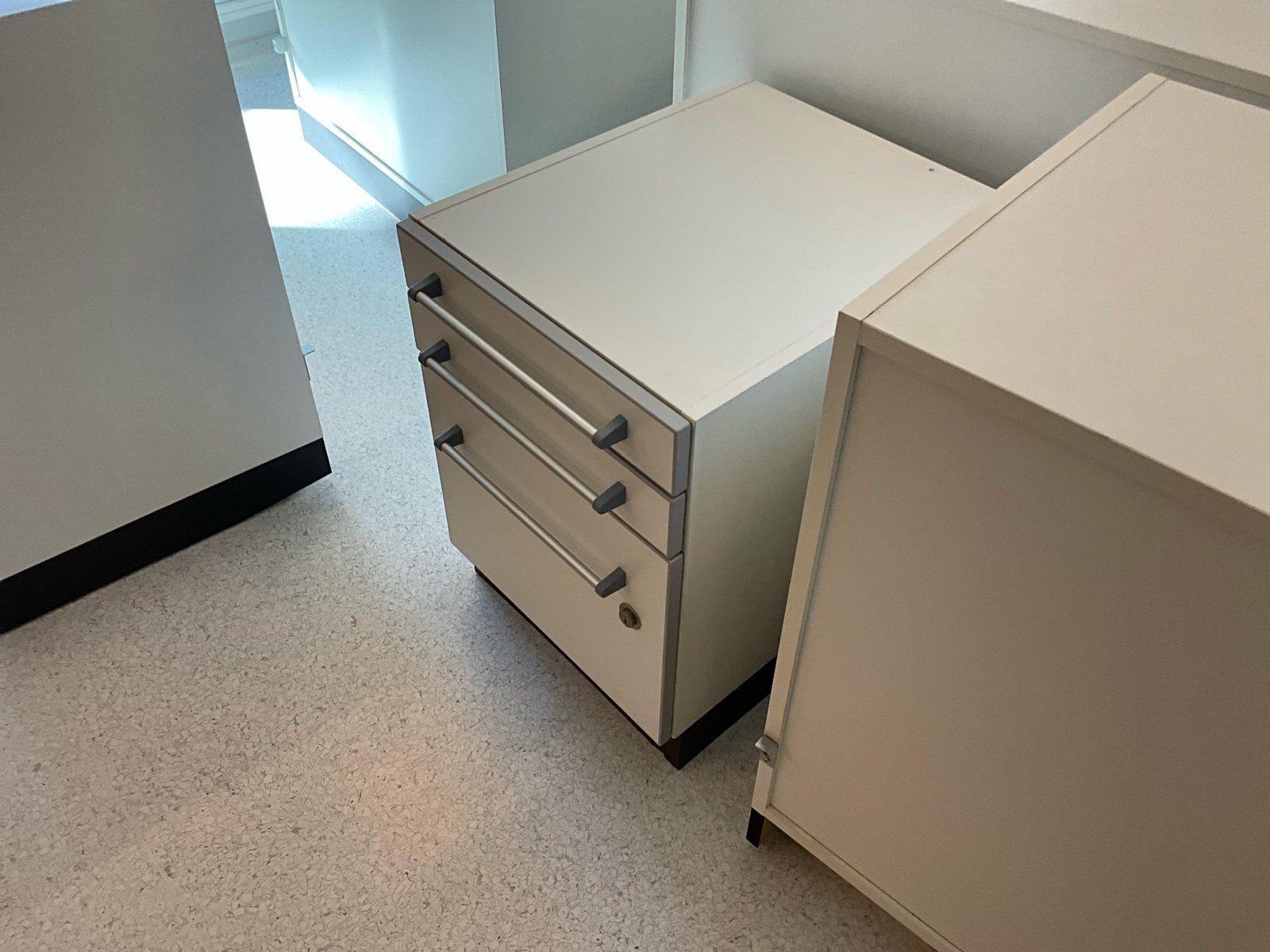 Armoires: 10 Korpusse – D'occasion à Zürich par PIPM_Switzerland 6