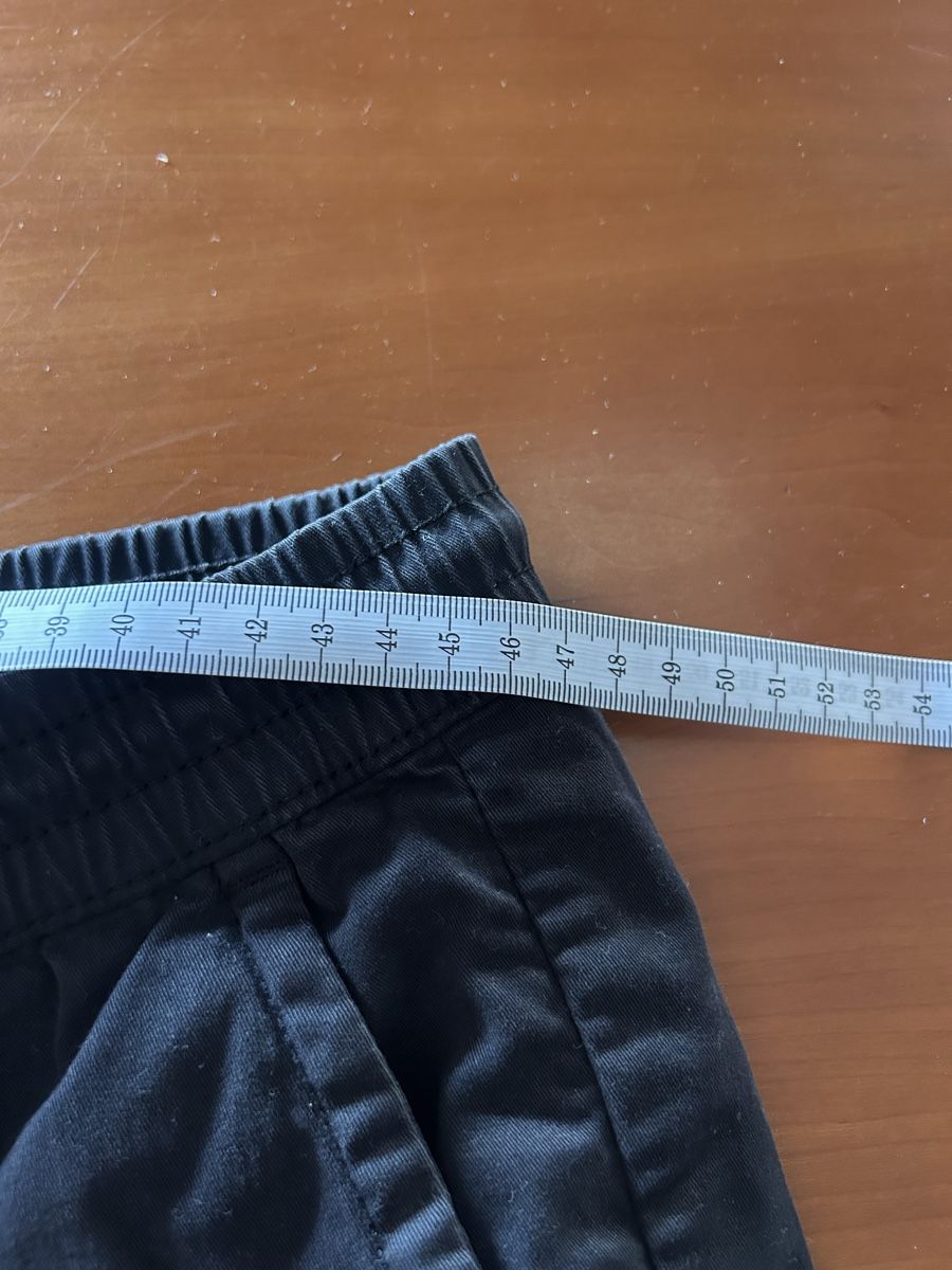 Zara Pantalons: Zara Herren Shorts schwarz – D'occasion à Oberhasli par newyorksydney 3