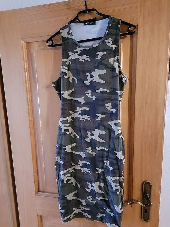 Kleider: Neues Kleid Grösse L – Neu (gemäss Beschreibung) aus Kallnach von _blub_