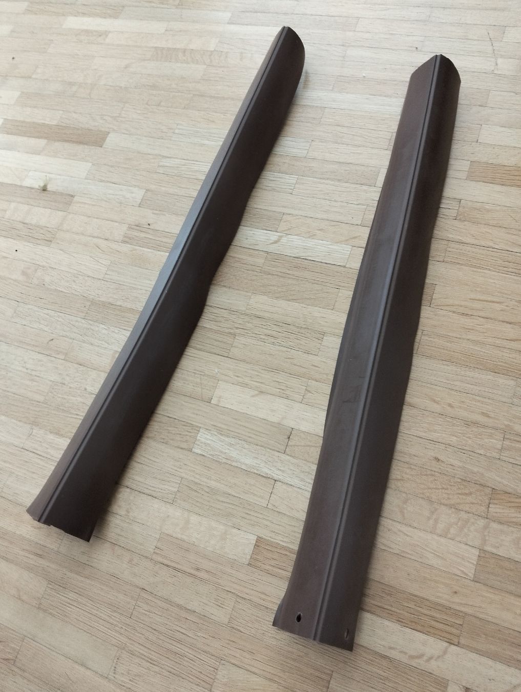 Profilati: Profili angolari marrone 2 pezzi 50/55cm L-profilo plastica – Usato da Zürich venduto da xar_82wy