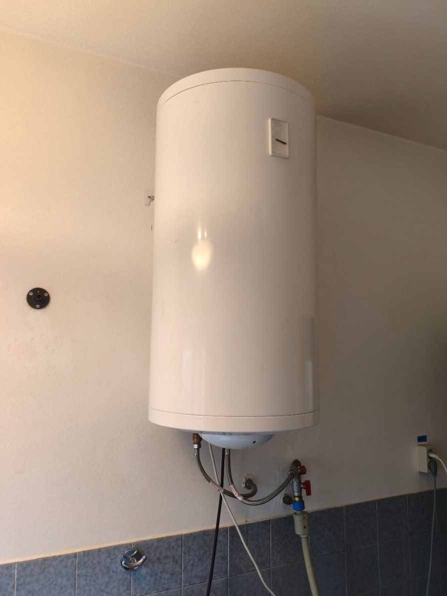 Sanitari: Elektroboiler 80l – Usato da Hinwil venduto da EdwinT
