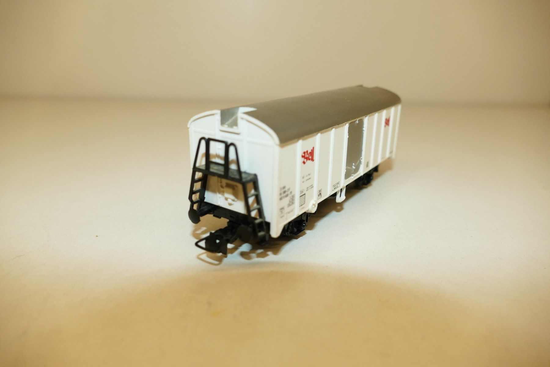 Liliput Modelleisenbahnen: Liliput H0: SBB Kühlwagen Bell – Gebraucht aus Niederhasli von rail-duerst 1