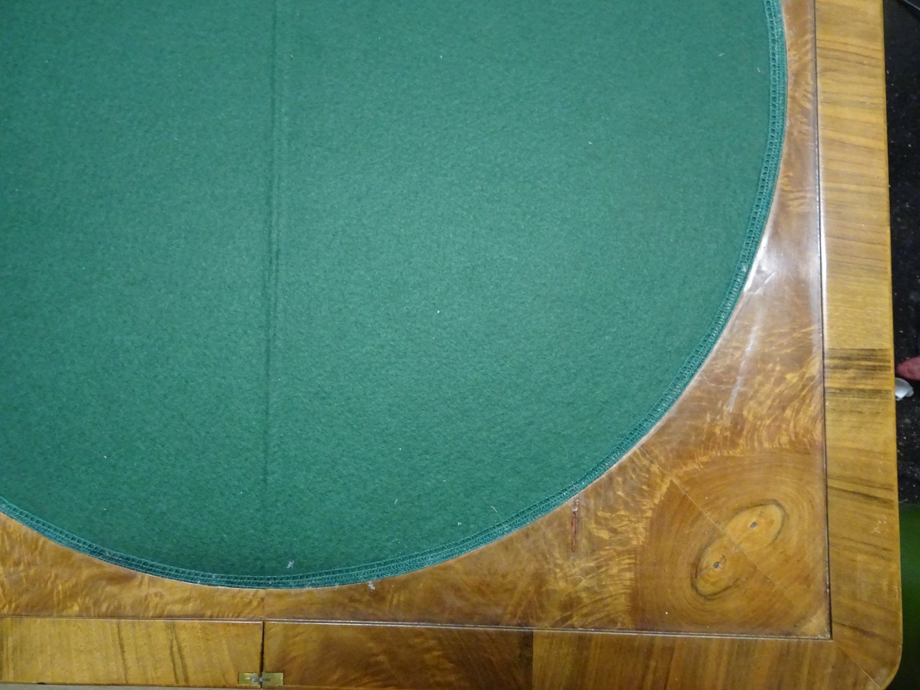 Tavoli: antiker Spieltisch – Usato da Biel/Bienne venduto da georgi01 1