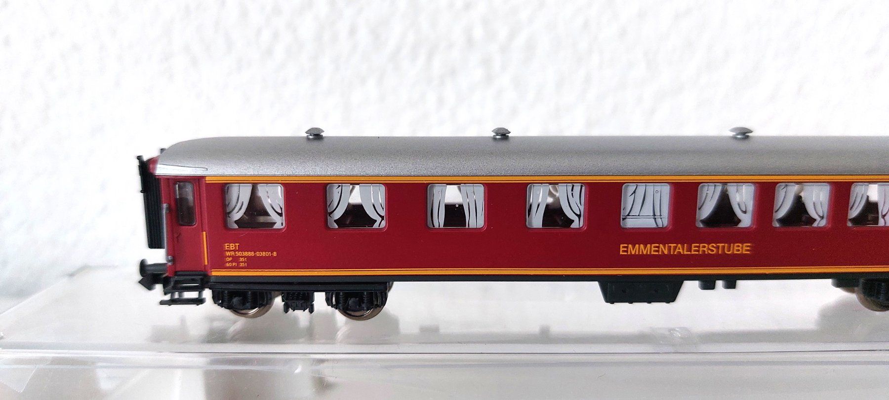 Fleischmann Modelleisenbahnen: Fleischmann Nostalgiespeisewagen "Emmentalerstube" der BLS. – Neu und originalverpackt aus Biberist von Ntrains 1