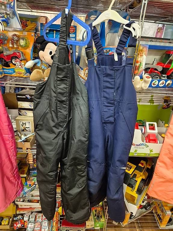 Pantaloni: 1 Skihose gr 110 blau oder schwarz – Usato da Schwarzenburg venduto da Flamingo07