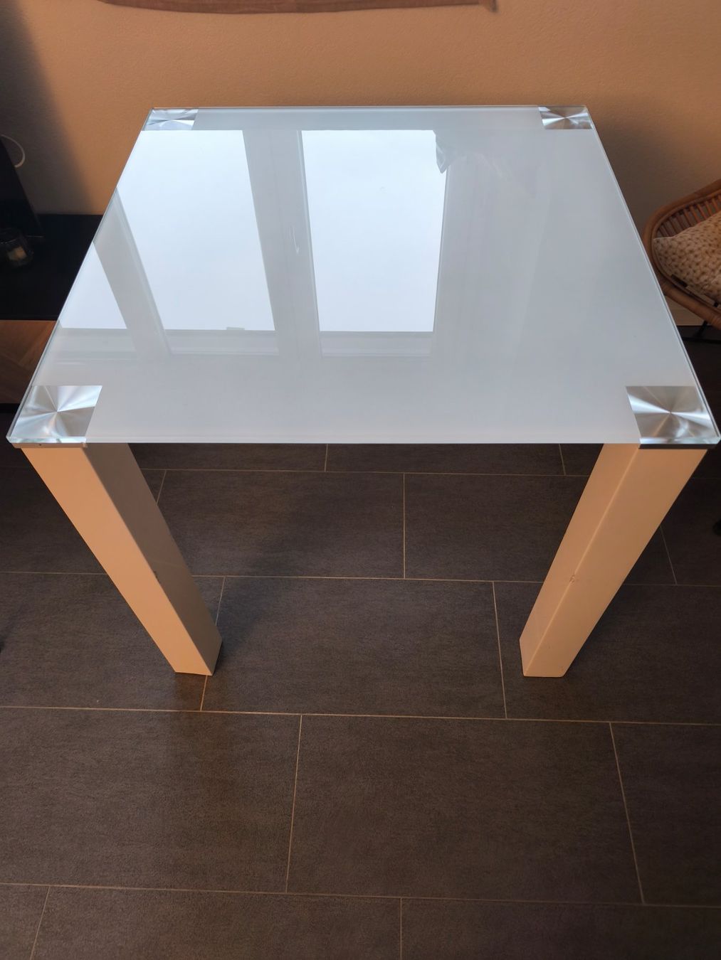 Tavoli: Table de Salon/Cuisine, en verre blanche – Usato da Cormondrèche venduto da CrizSuisse 2