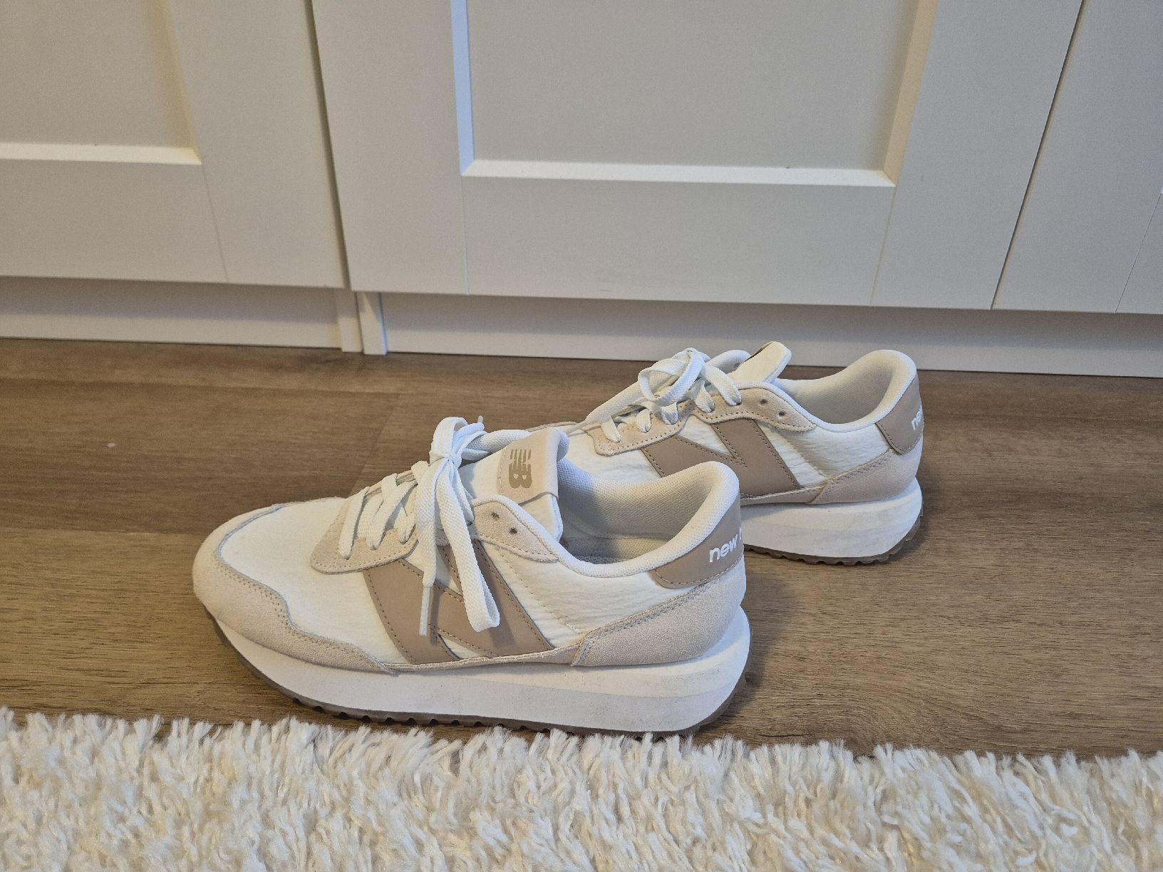 New Balance Damenschuhe: NEW BALANCE Sneaker 237 – Gebraucht aus Niederhelfenschwil von usa001