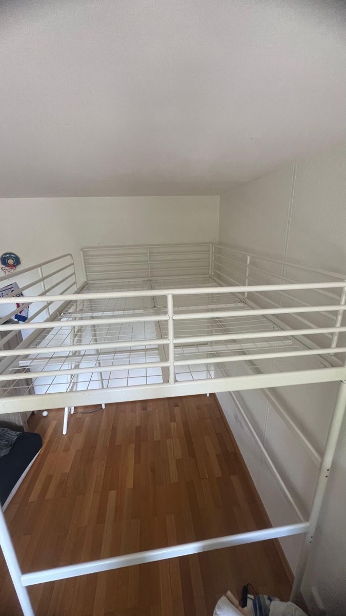 Letti: IKEA Loft bed – Usato da Zürich venduto da mar_2shh 3