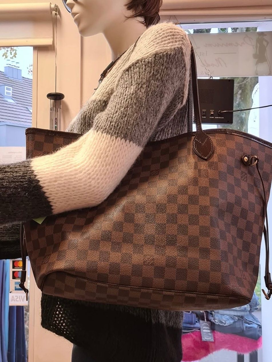 Borse da donna: Louis Vuitton Neverfull MM – Usato da Neuenegg venduto da ilovefashion123 1