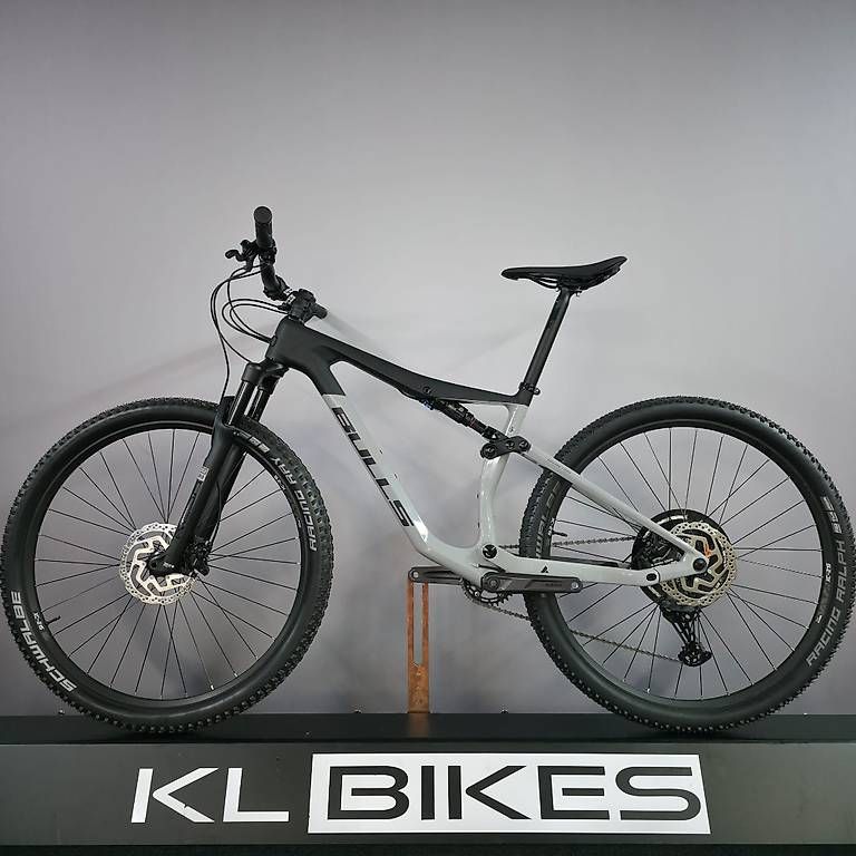Bulls Velos: BULLS MOUNTAINBIKE FULLY CARBON – Neu und originalverpackt aus Tübach von KL-Bikes