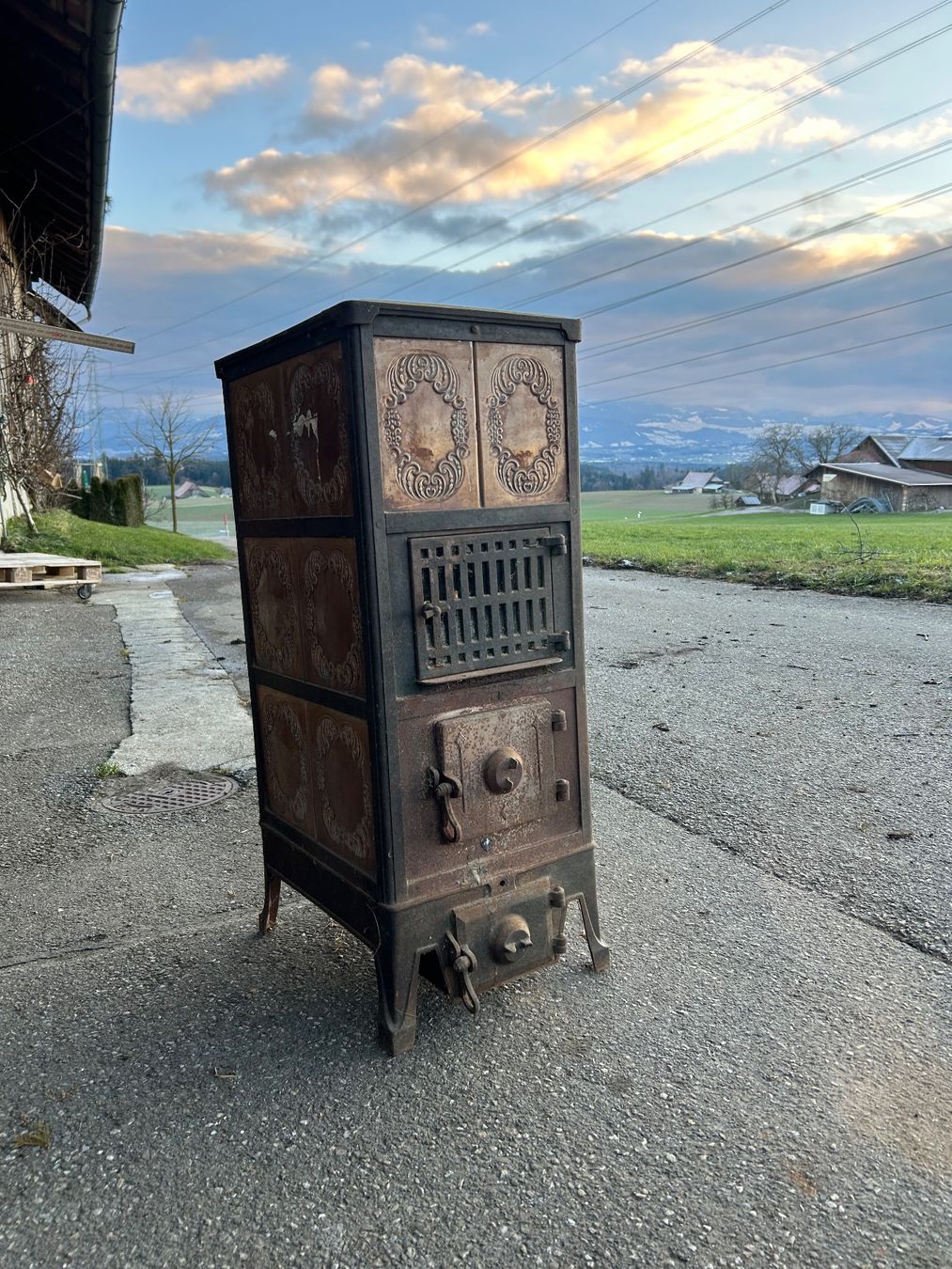 Altri mobili d'antiquariato: Antiker Ofen – Usato da Hildisrieden venduto da mesa3