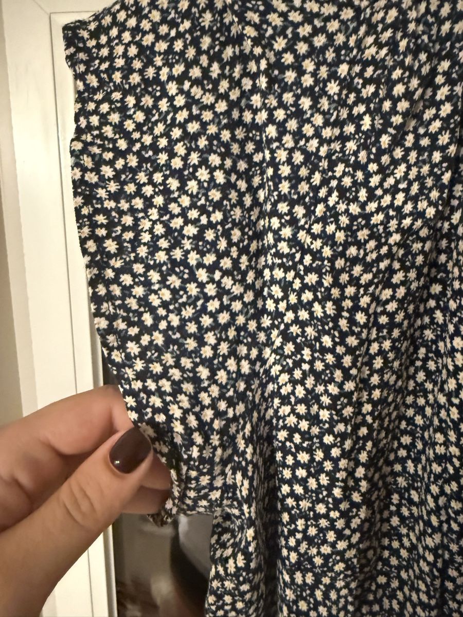 H&M Vestiti: 90ies Buttermom Wickelkleid mit Gänseblümchen – Usato da Basel venduto da rara1989 3