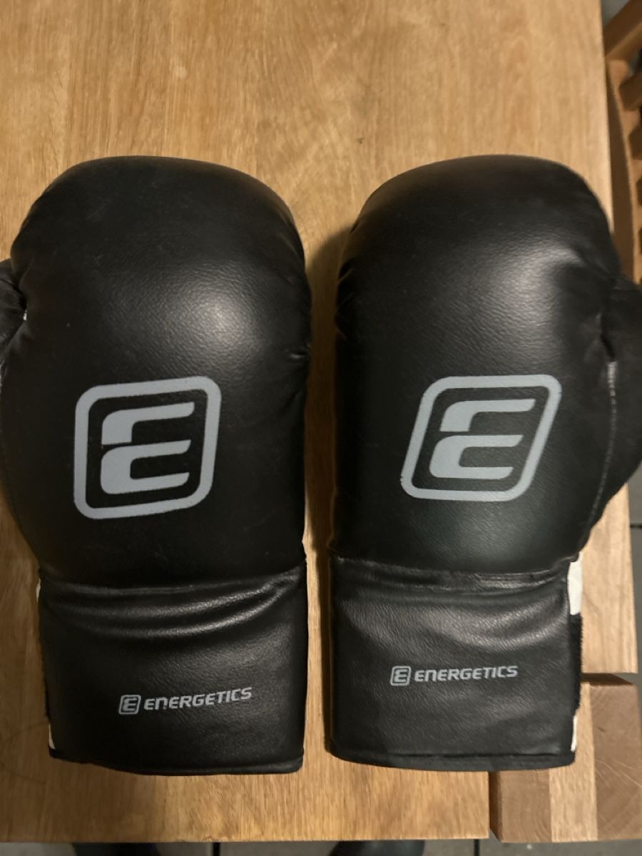Guanti & manicotti: Boxhandschuhe Energetics schwarz/weiss gebraucht – Usato da Kaiseraugst venduto da Arn_b5s5 1
