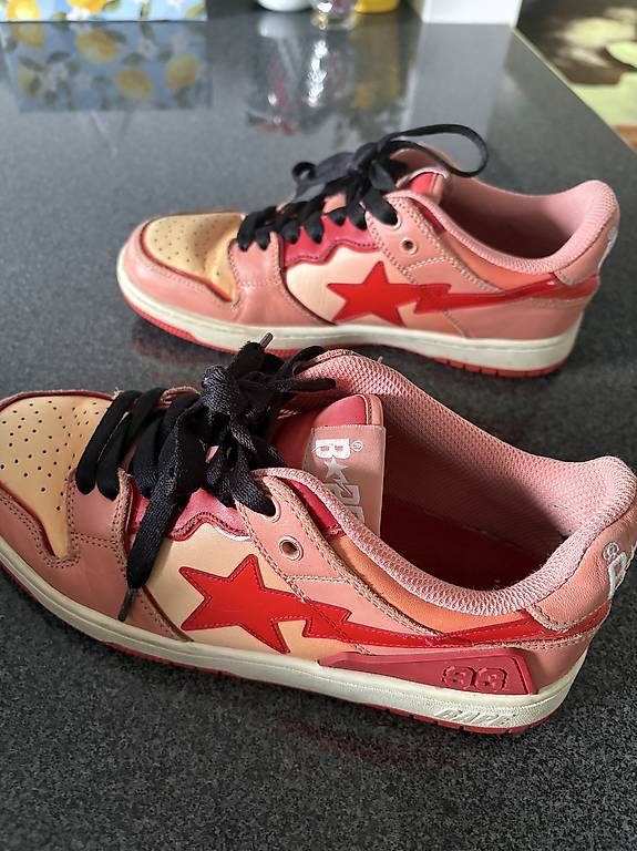 Chaussures femmes: Baskets Bape  – D'occasion à Areuse par Nic_wd9n 1