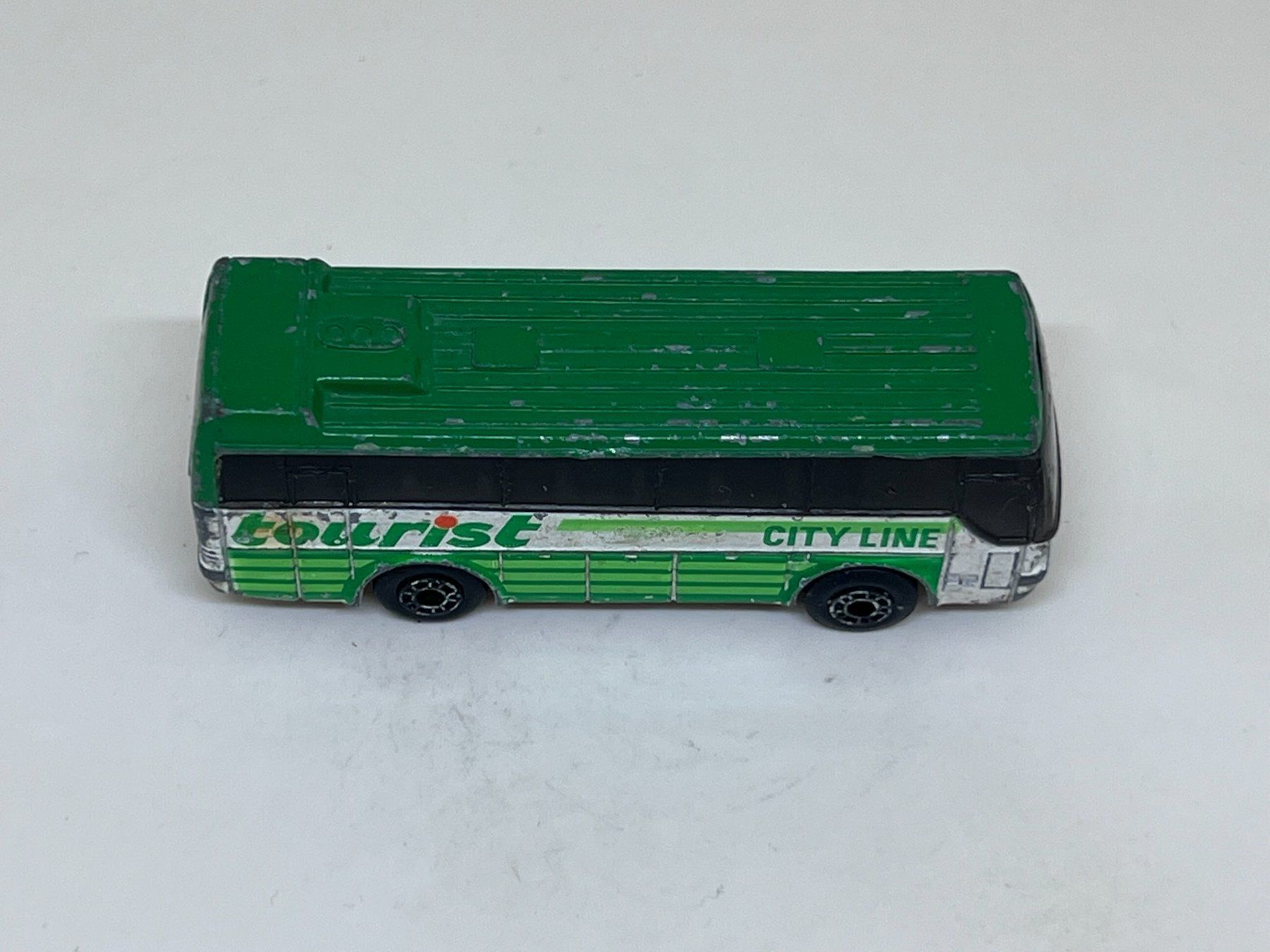Matchbox Modellini d'auto: Matchbox Ikarus Coach #241 – Usato da Wildegg venduto da LaaBoutique 1