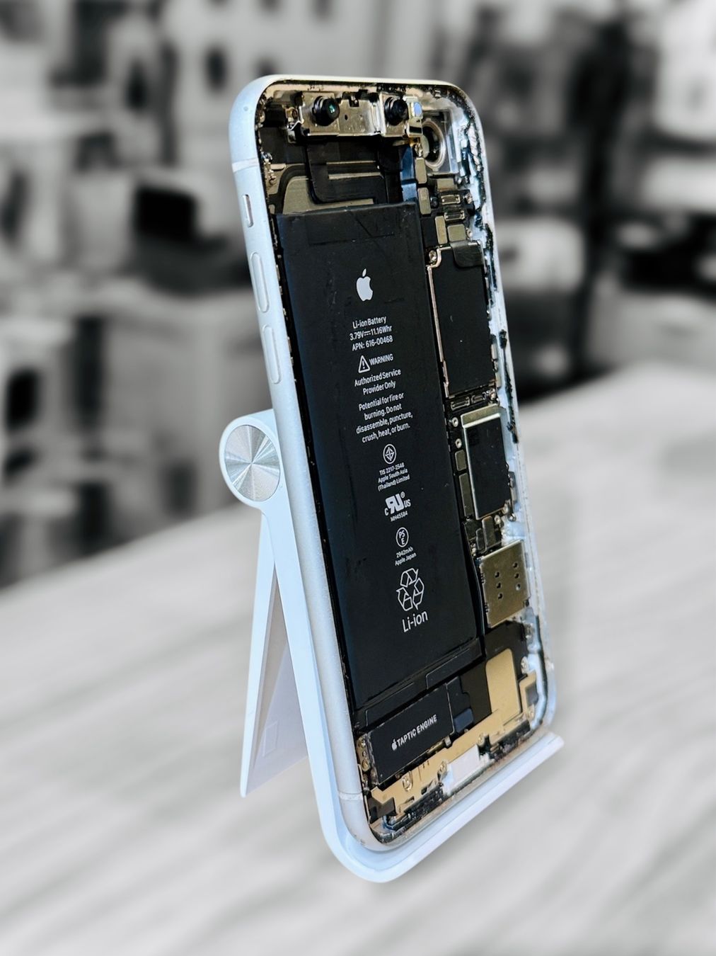 Apple Telefoni cellulari / Smartphones: Châssis complet iPhone XR d'occasion blanc – Usato da Morges venduto da DA-repa 2