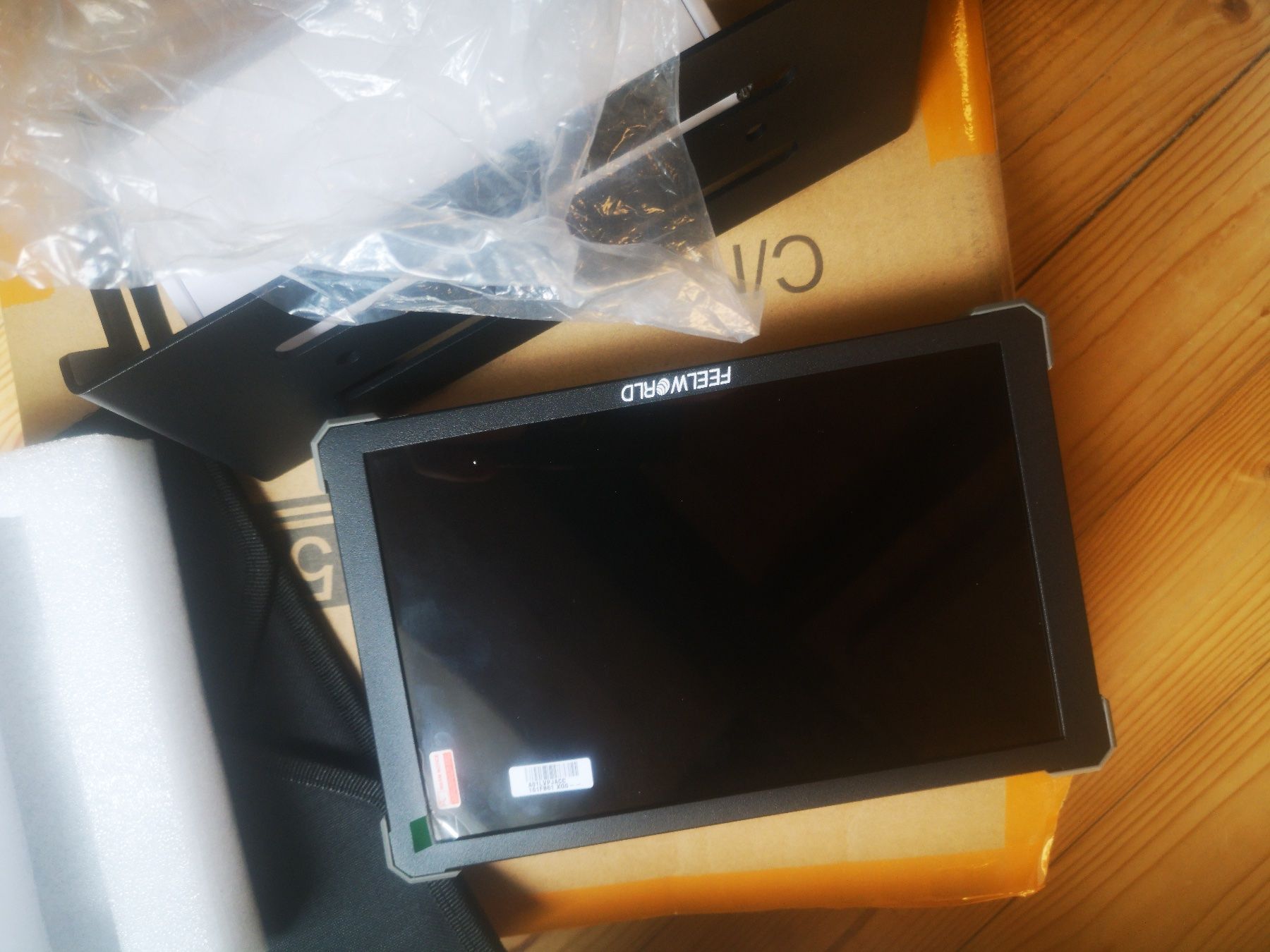 Monitore: FEELWORLD T10 10.1 Zoll Aluminium Feldmonitor ***NEU*** – Neu und originalverpackt aus Waldenburg von darmil08 4