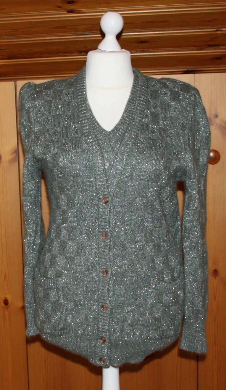 Giacche: Jacke CHIWITT salbei-silber Gr. 38 – Usato da Flüelen venduto da Diversicum-Textil