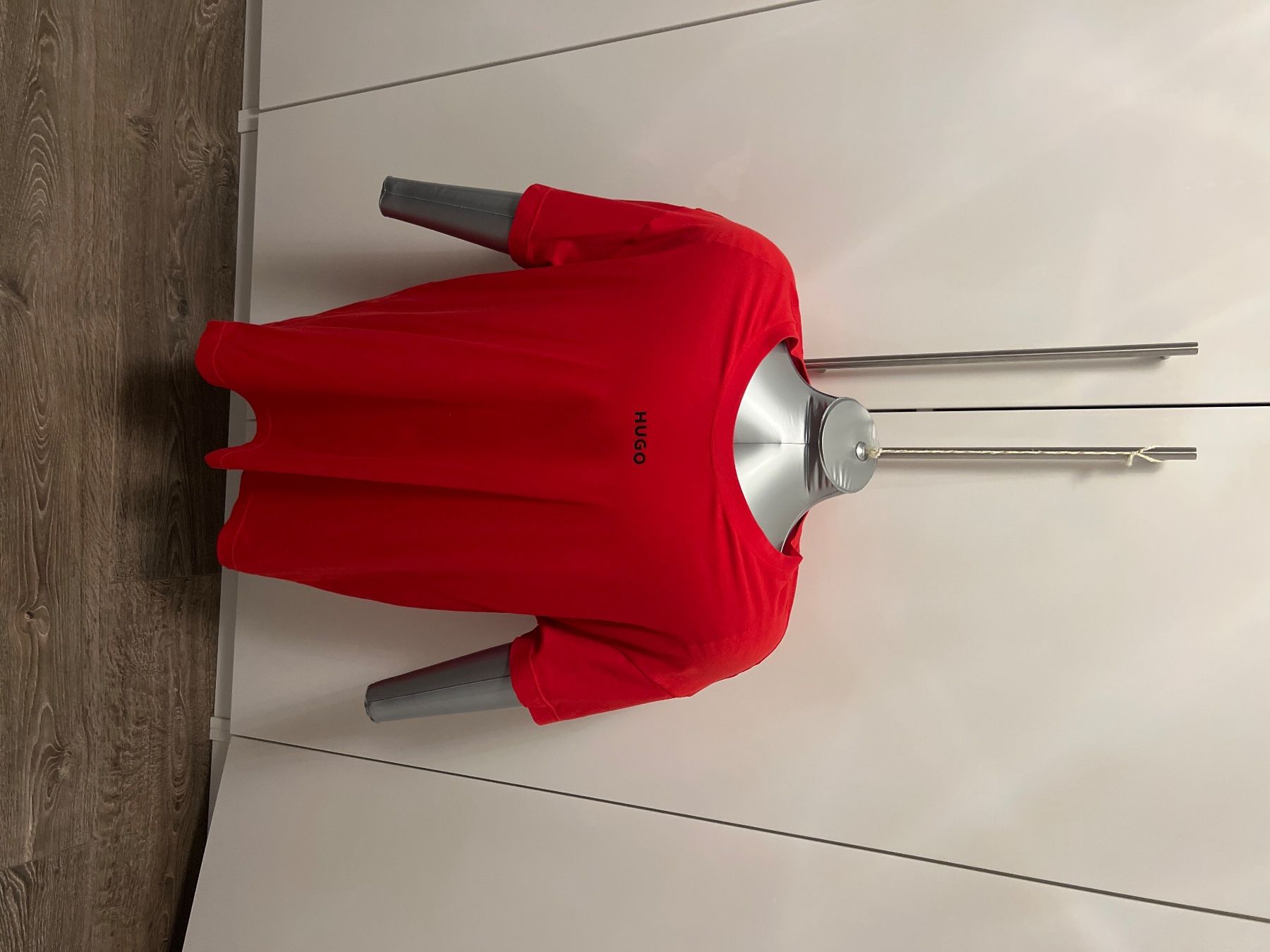 Hugo Boss T-shirt: Hugo Boss T Shirts Grösse XL – Usato da Weiach venduto da LemonJuice1995
