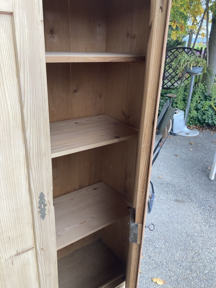 Armadi: Tannenholz Schrank – Usato da Hagenbuch ZH venduto da bromaer 2