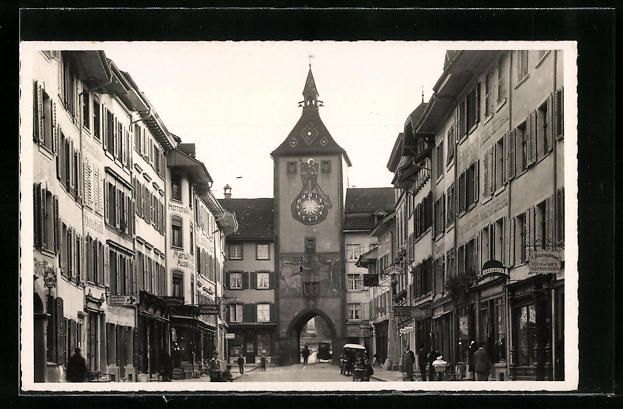 Cartoline postali: AK Liestal, Rathausstrasse mit ober Tor – Usato da Berlin venduto da bartko-reher