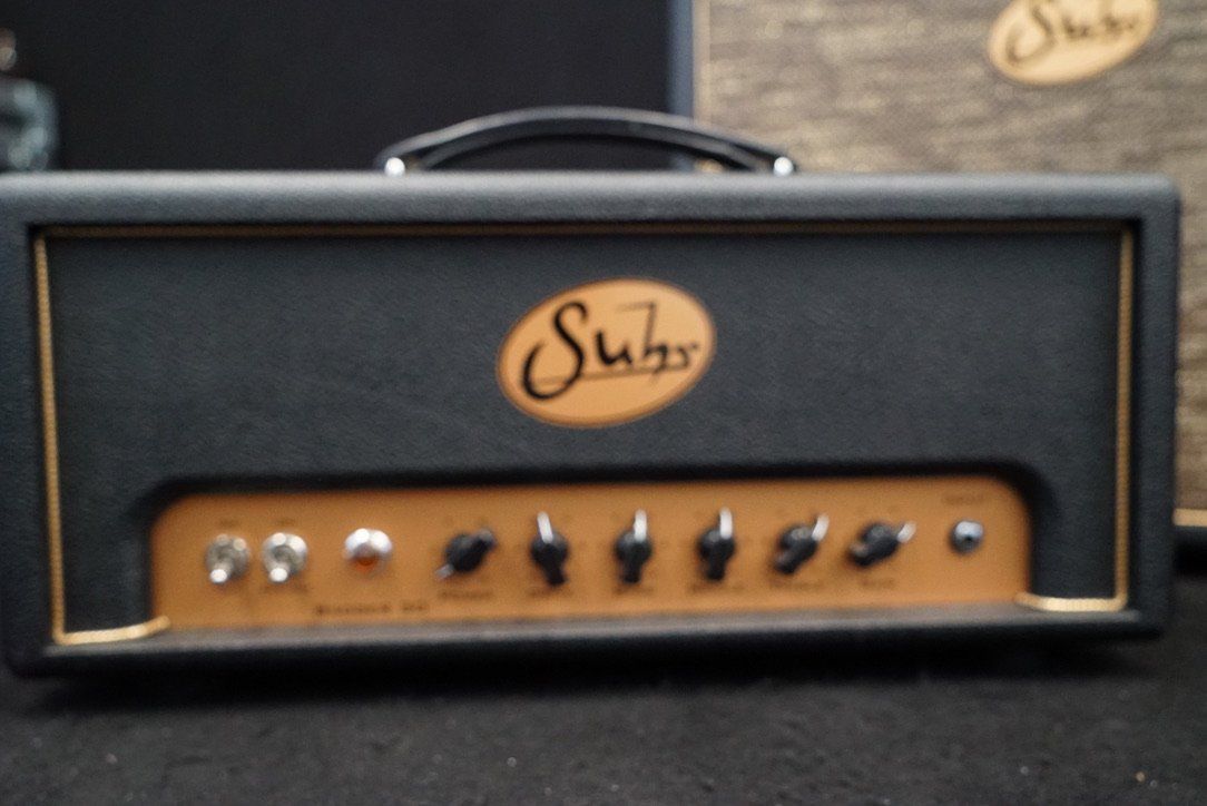 Verstärker: Suhr Badger 30 Halfstack mit 1×12" Black/Gold Cabinet – Gebraucht aus Ortschwaben von Musictrade 1