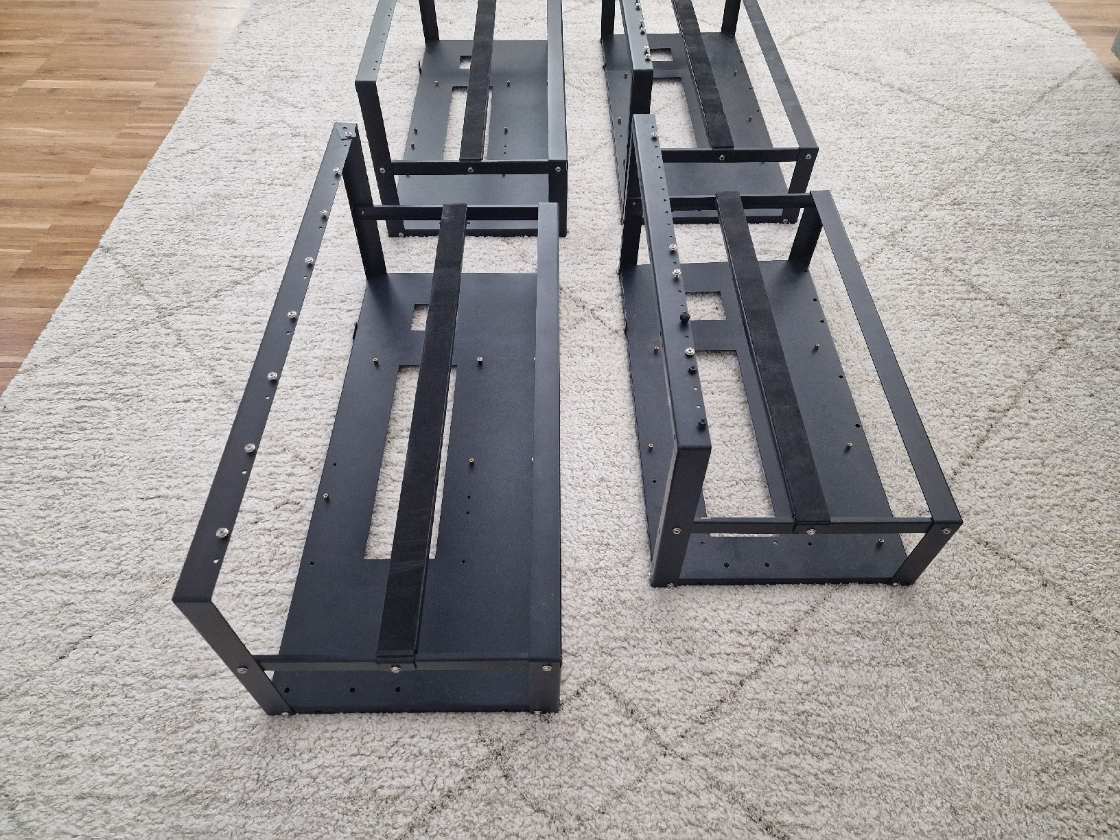 Coin Miner: 4x Mining Rigs Rahmen GPU Halterung Metall Schwarz – D'occasion à Zürich par Sebifru 3