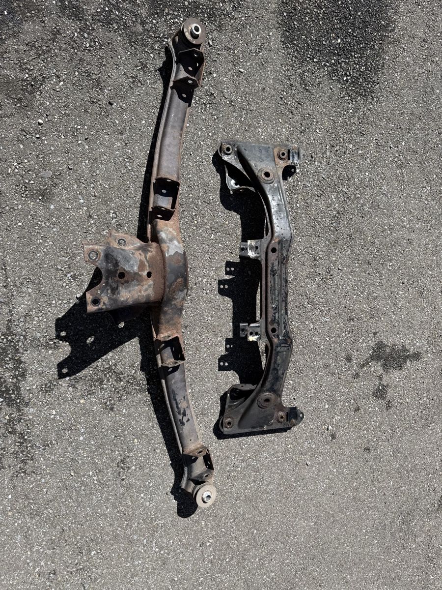 BMW Alle Autoersatzteile: Bmw E30 Vorder- und Hinterachse Heckantrieb – Defekt aus Dierikon von E28_Freak