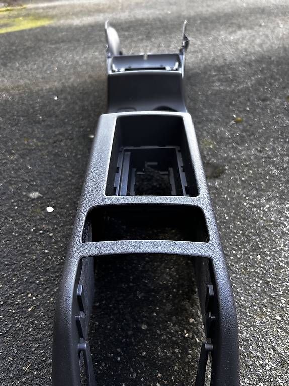 Audi Tutti pezzi di ricambio auto: Audi A3 S3 RS3 Mittelkonsole US Version – Usato da Niederglatt ZH venduto da VC1991 4