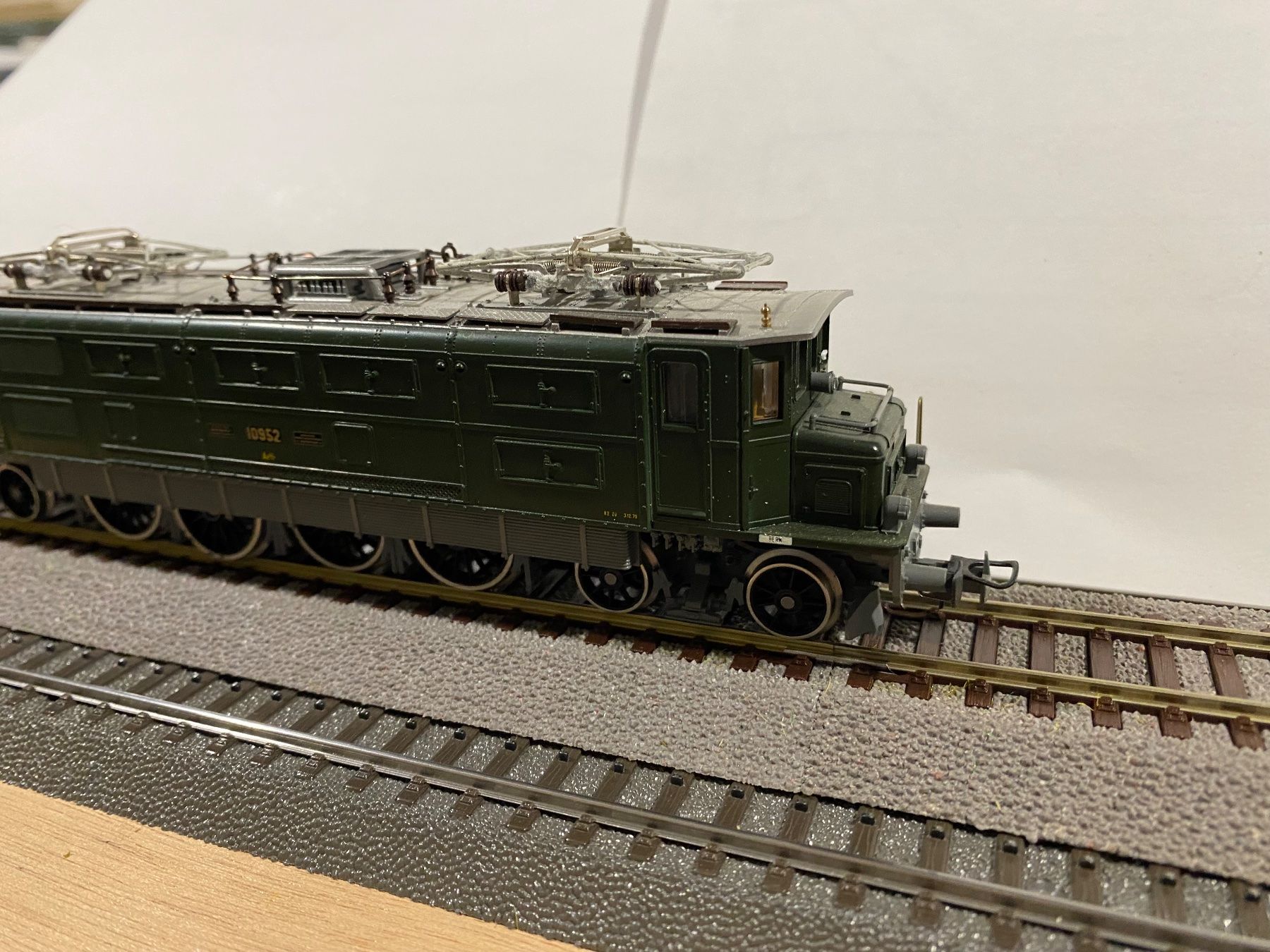 Liliput Modellini di ferrovie: Liliput = SBB Ae 4/7 – Nuovo (secondo la descrizione) da Dübendorf venduto da Troggy 1