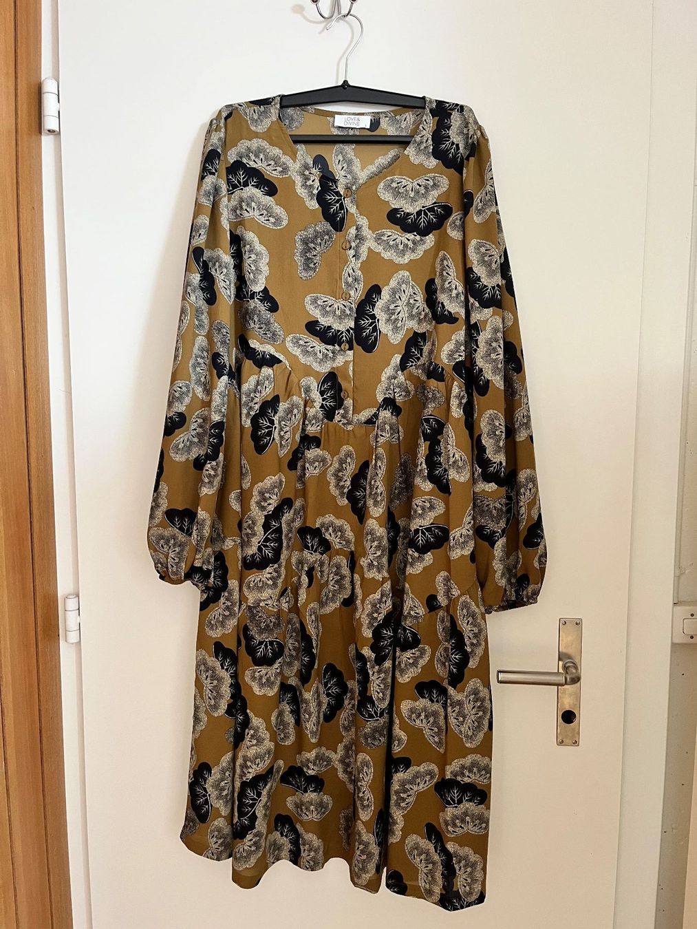 Vestiti: Kleider Gr. M/38. Preis pro Kleid 20 SfR – Usato da Riehen venduto da Lilly_Couture 5
