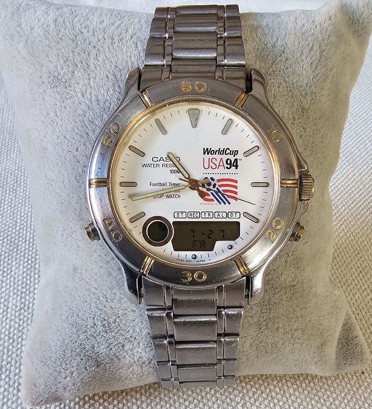Casio Orologi: CASIO ELEGANTE HERRENUHR 39.5MM – Usato da Speicher venduto da Lemore 2