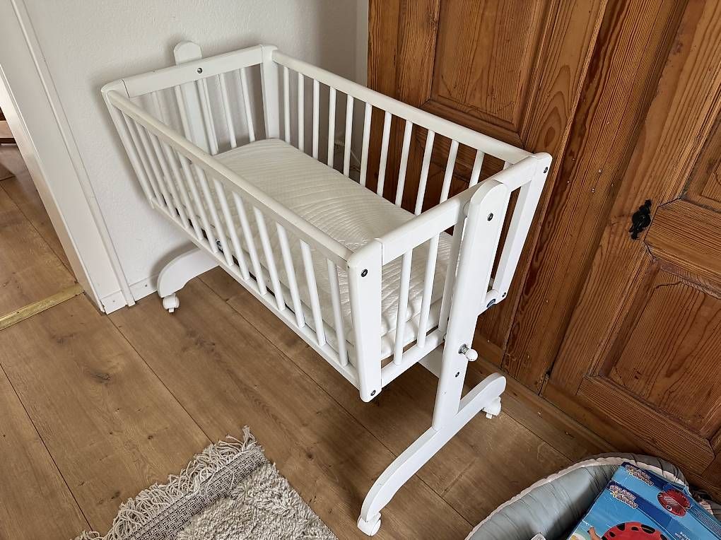 Culle: Babybett Stubenwagen – Usato da Kirchberg BE venduto da funblueberry 1