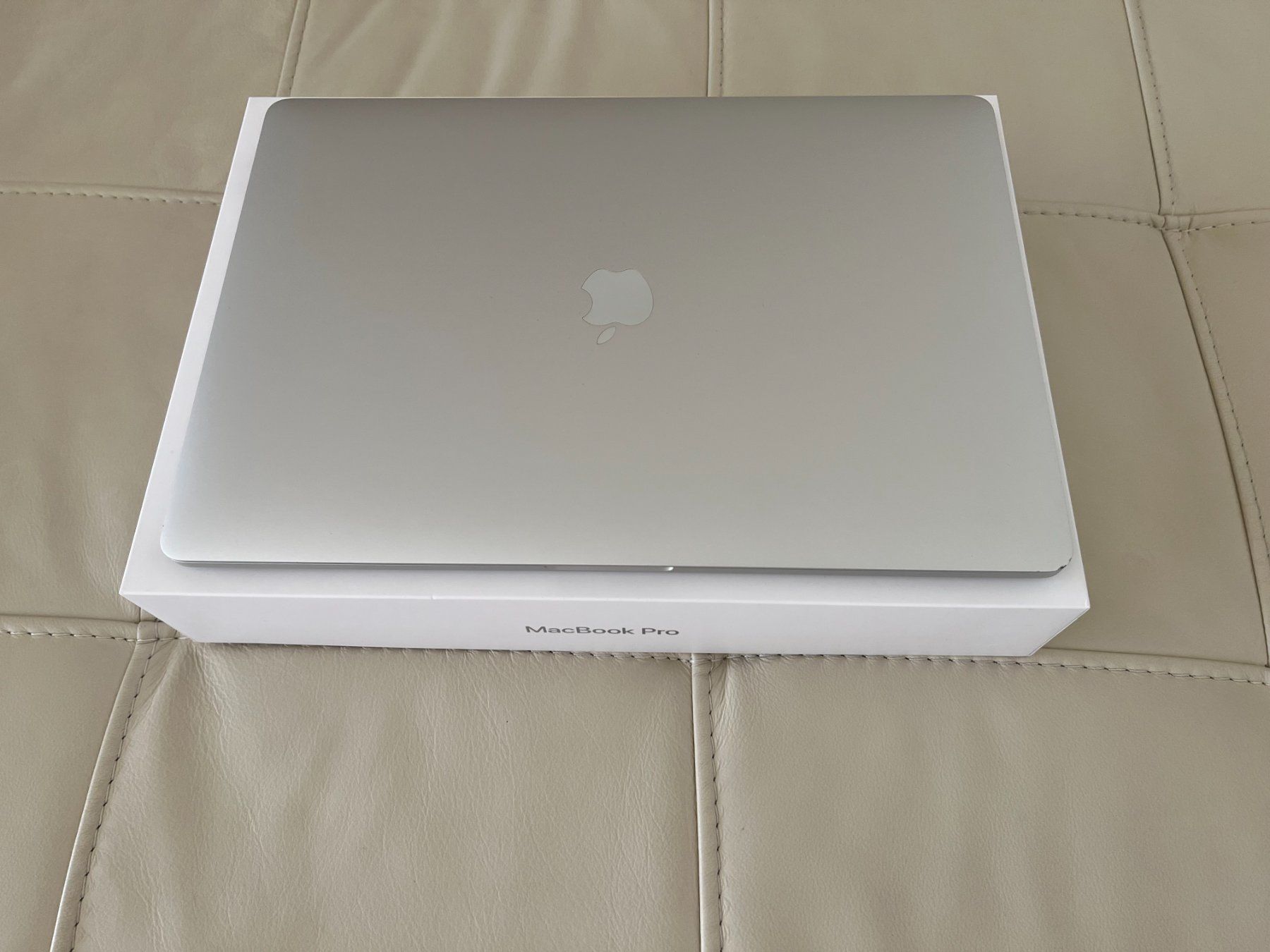 Apple Notebook: APPLE MacBook Pro 2018 15", Intel Core i9, 32 GB RAM, 2 TO – Usato da Genf venduto da SALES2013SALES 8