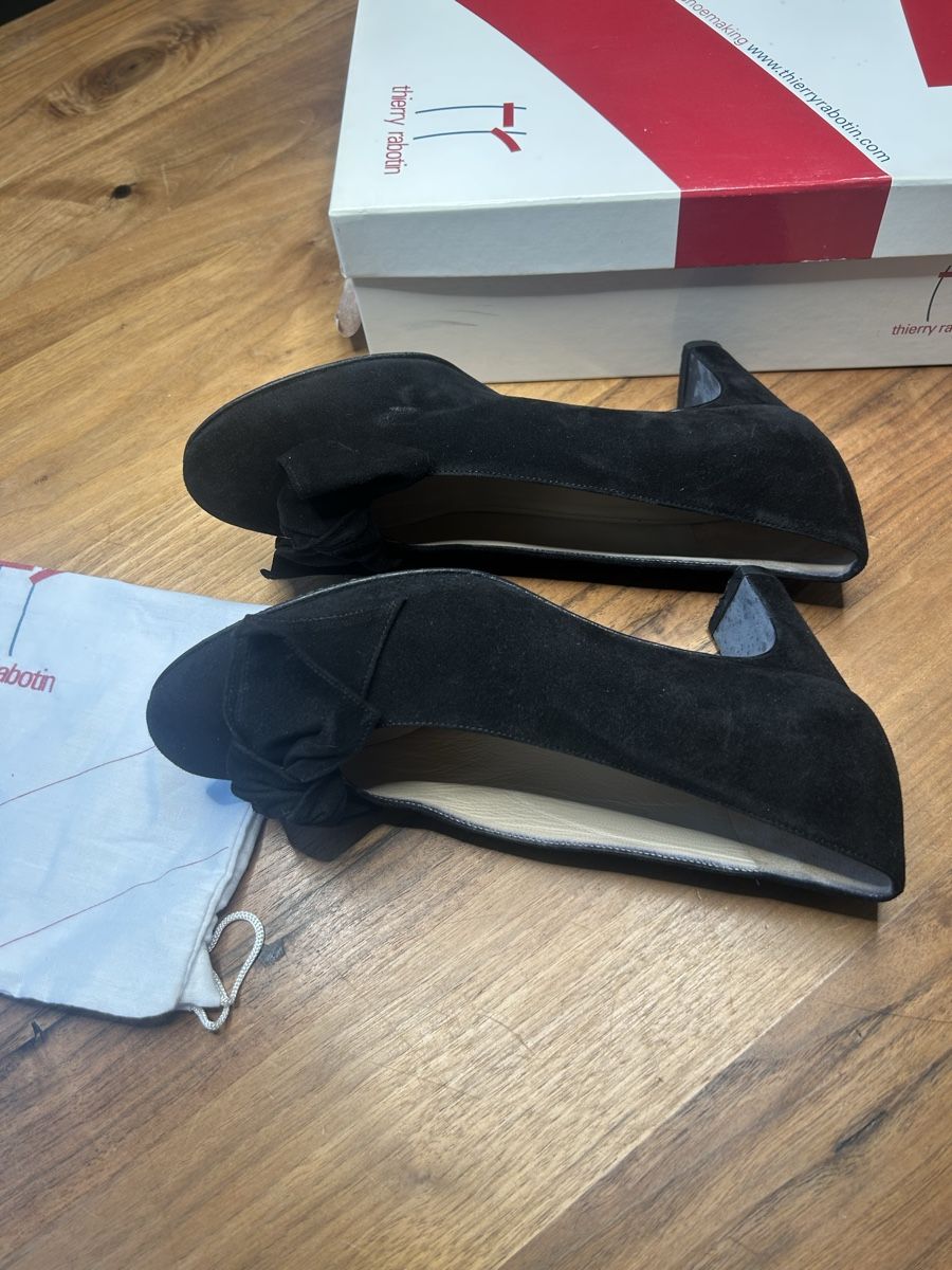 Damenschuhe: Pumps der Marke Thierry Rabotin – Gebraucht aus Arbon von Bulgari2011 2