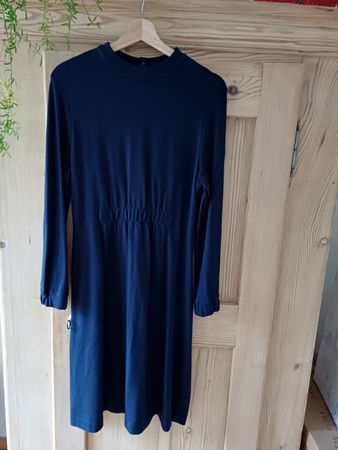 Schönes marineblaues BOSS Kleid, Grösse S Top Zustand!