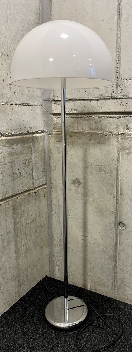 Lampen: 70er Jahre Lampe ca 150cm hoch – Gebraucht aus Ottikon von san_w99n